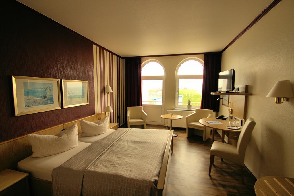 Strandhotel Dagebuell Direkt An Der Nordsee Bagian luar foto