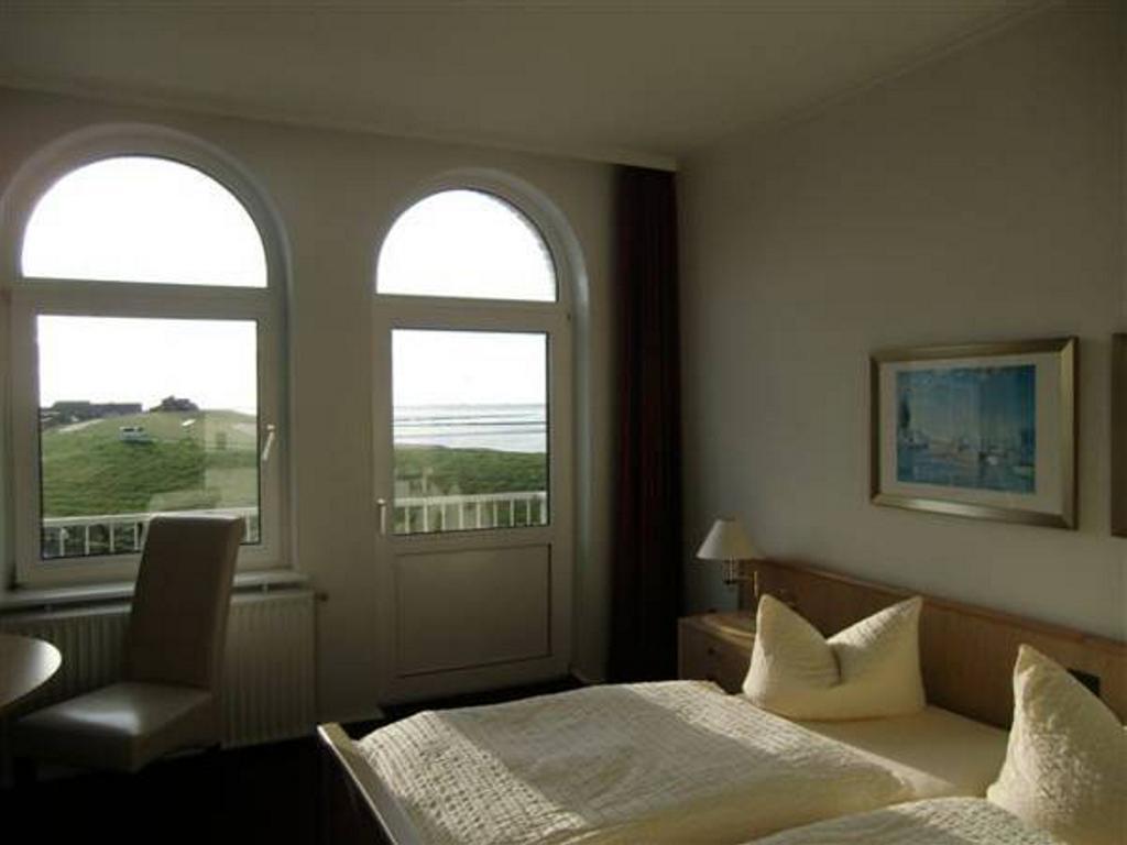 Strandhotel Dagebuell Direkt An Der Nordsee Bagian luar foto